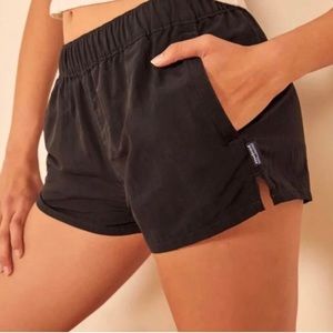 PATAGONIA Barely Baggies Black Drawstring w Pocket SHORTS XS